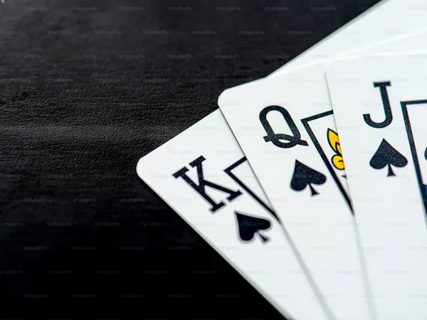 Live Casino Poker Fundamentals: Hand Rankings, Casino Holdem & Side Bets